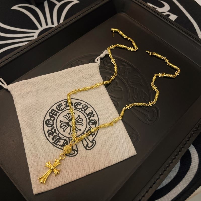 Ch*0me He**ts necklaces